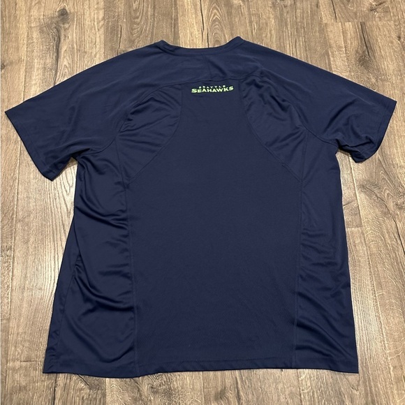 Seattle Seahawks Team NFL Majestic Men's 2XL Graphic T-Shirt Base Jersey Logo - Picture 7 of 8